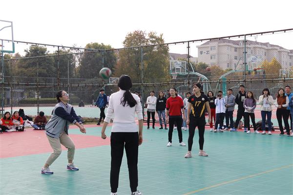 11月14日  女子排球比赛  张舒婷 秦润东 (2).JPG 11月14日  女子排球比赛  张舒婷 秦润东 (2).JPG