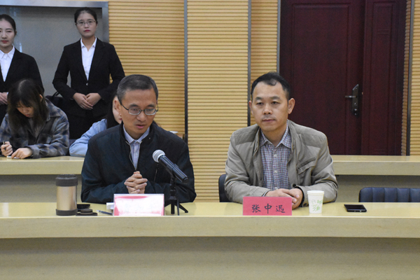 摄影部-张乐(1).jpg 摄影部-张乐(1).jpg