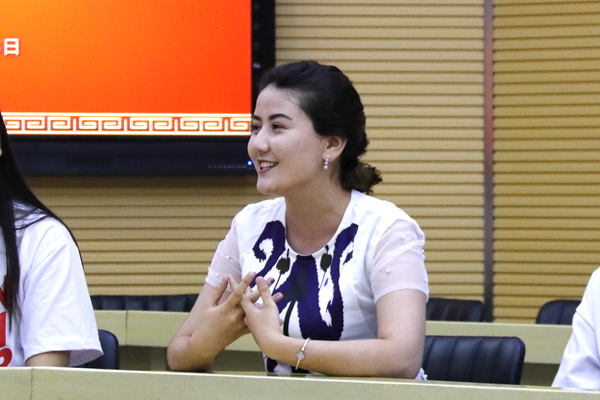 6.18 少数名族学生端午座谈会 俞欣怡 (1).jpg 6.18 少数名族学生端午座谈会 俞欣怡 (1).jpg