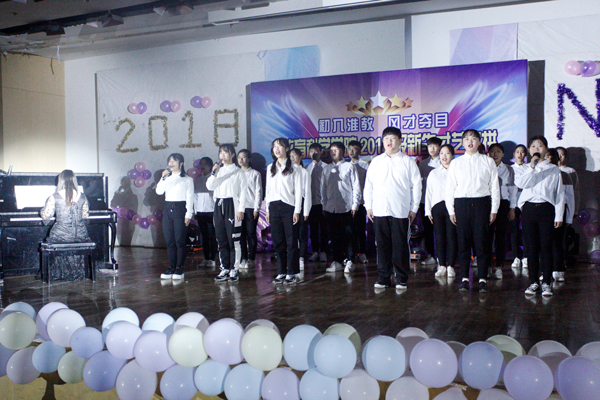 摄影部1806陈逸行18.jpg 摄影部1806陈逸行18.jpg