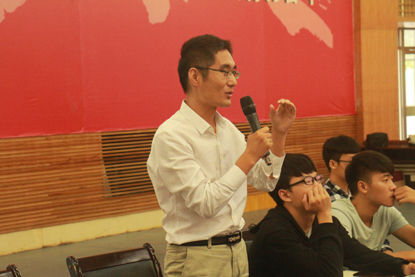 张乐(6).jpg 张乐(6).jpg