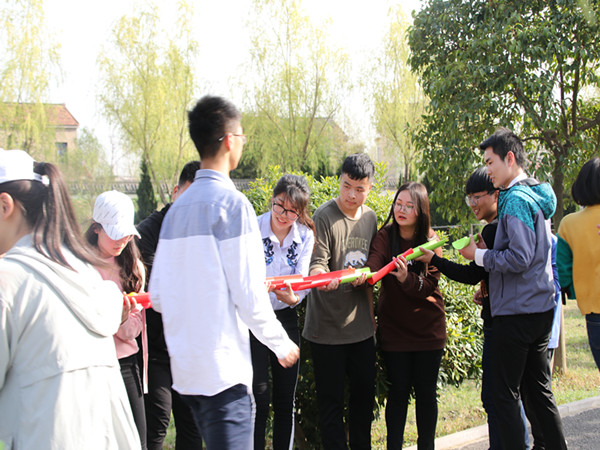 图为大家进行户外行动,刘悦 摄_副本.jpg 图为大家进行户外行动,刘悦 摄_副本.jpg